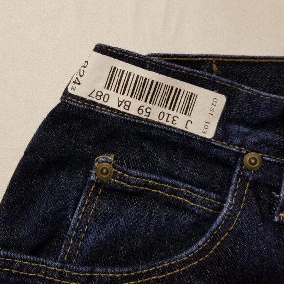 2/$30 Wrangler Blues Women’s Relaxed Fit Jeans Size 12 | Casual Everyday Denim - Picture 6 of 7